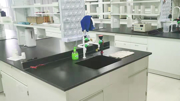 上海交通大學(xué)新建實驗室通風(fēng)柜實驗臺及通風(fēng)系統(tǒng)工程